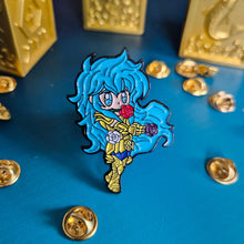 Cargar imagen en el visor de la galería, Pin Afrodita de Piscis | Coleccionable Dan-Art.shop | Caballeros del Zodiaco