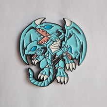 Cargar imagen en el visor de la galería, Pin Dragón de Ojos Azules Definitivo | Coleccionable Dan-Art.shop |
