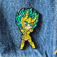 Cargar imagen en el visor de la galería, Pin Shura de Capricornio | Coleccionable Dan-Art.shop | Caballeros del Zodiaco
