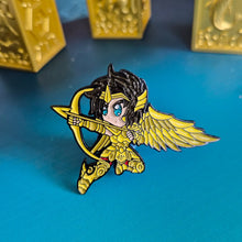 Cargar imagen en el visor de la galería, Pin Aiorios de Sagitario | Coleccionable Dan-Art.shop | Caballeros del Zodiaco
