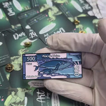 Cargar y reproducir el video en el visor de la galería, Pin Billete de Ballenas | Coleccionable Dan-Art.shop |
